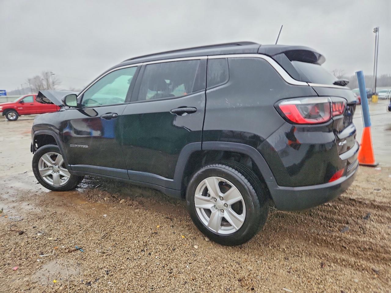 2022 Jeep Compass Latitude - Фото 2