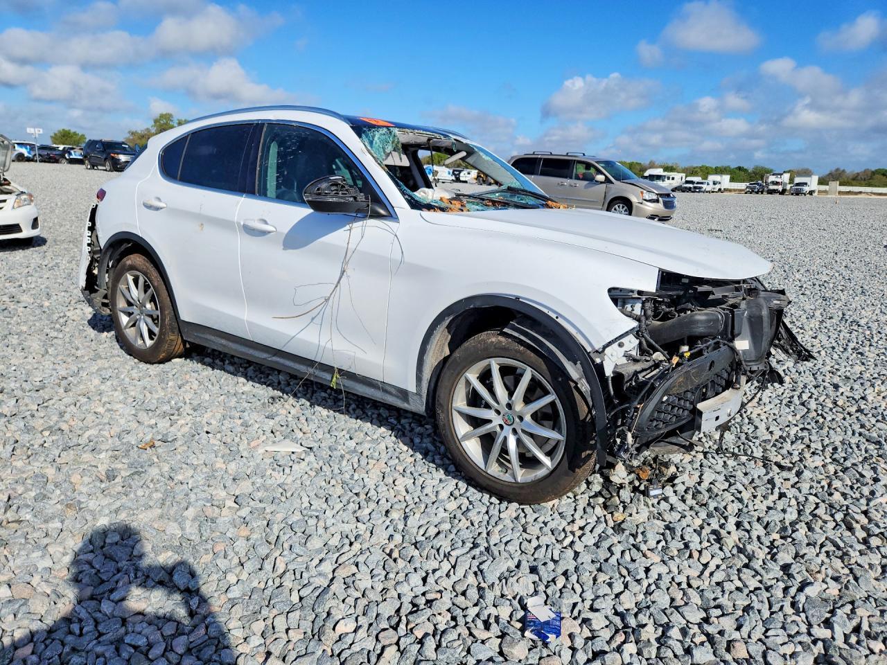 2019 Alfa Romeo Stelvio Ti - Image 4
