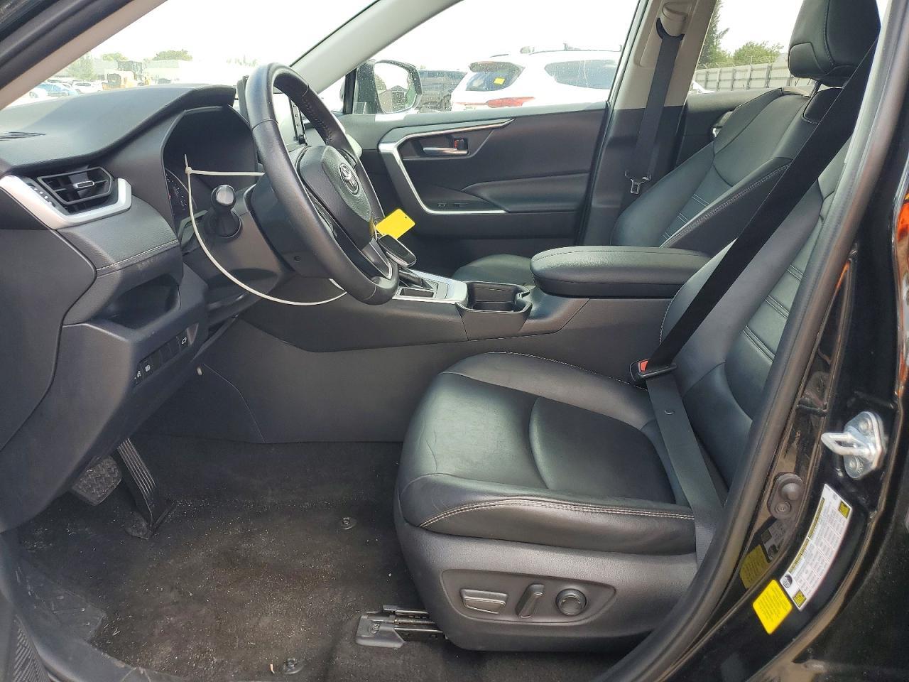 2021 Toyota Rav4 Xle Premium - Image 7