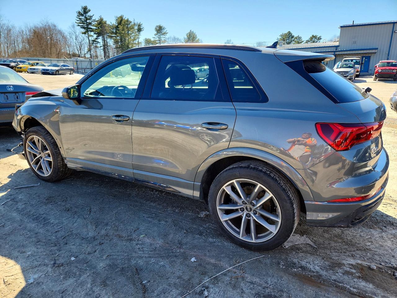 2023 Audi Q3 Premium Plus S Line 45 - Фото 2