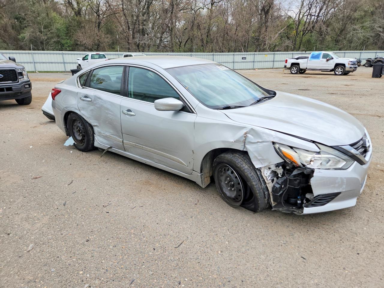 2017 Nissan Altima 2.5 S - Image 4