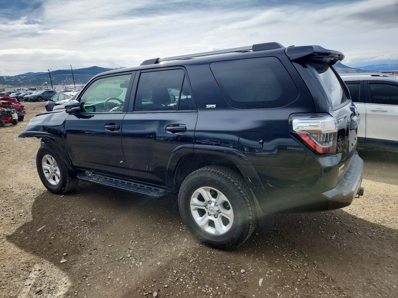 2023 Toyota 4Runner Sr5 Premium - Image 2