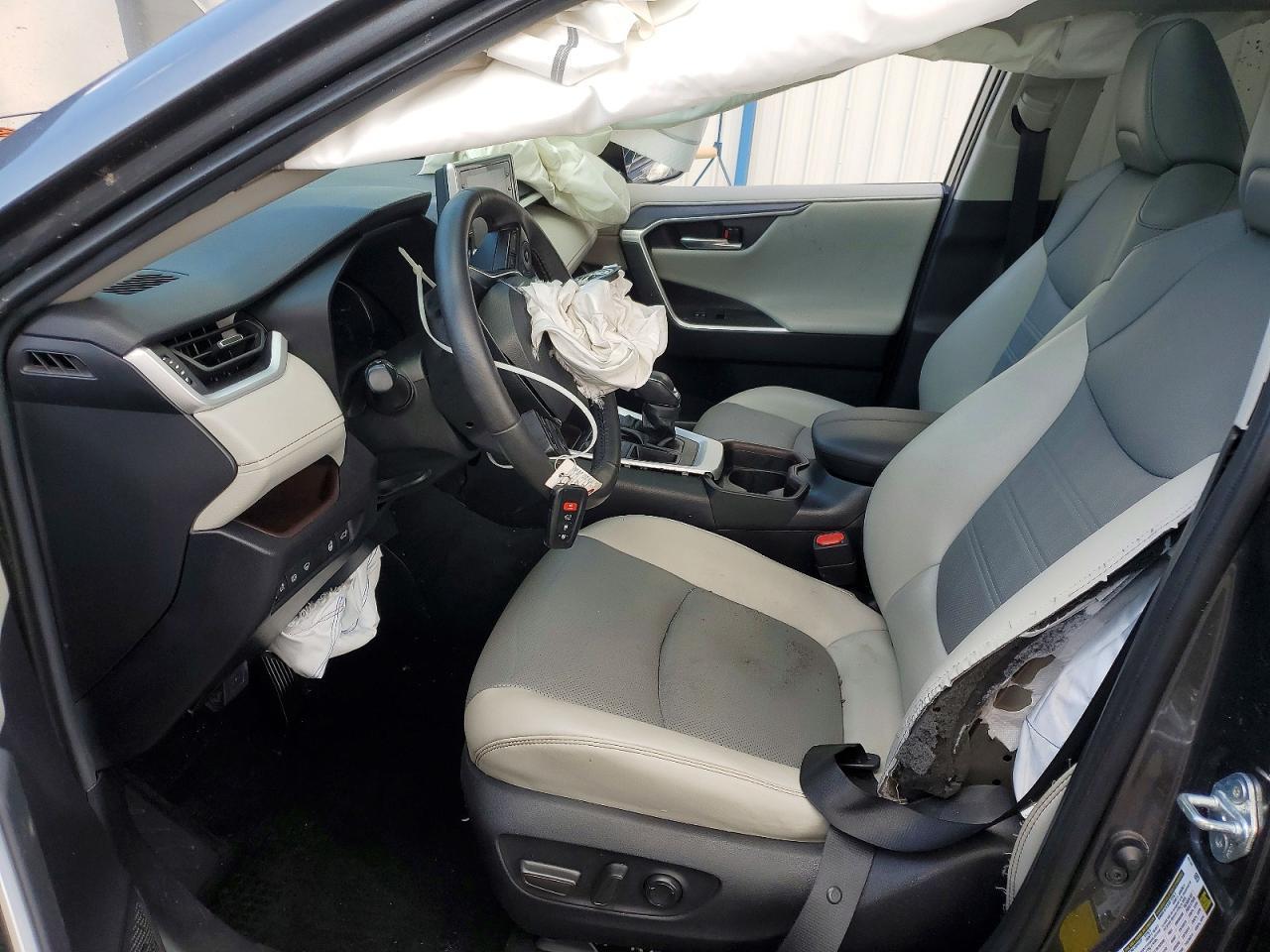 2021 Toyota Rav4 Limited - Фото 7