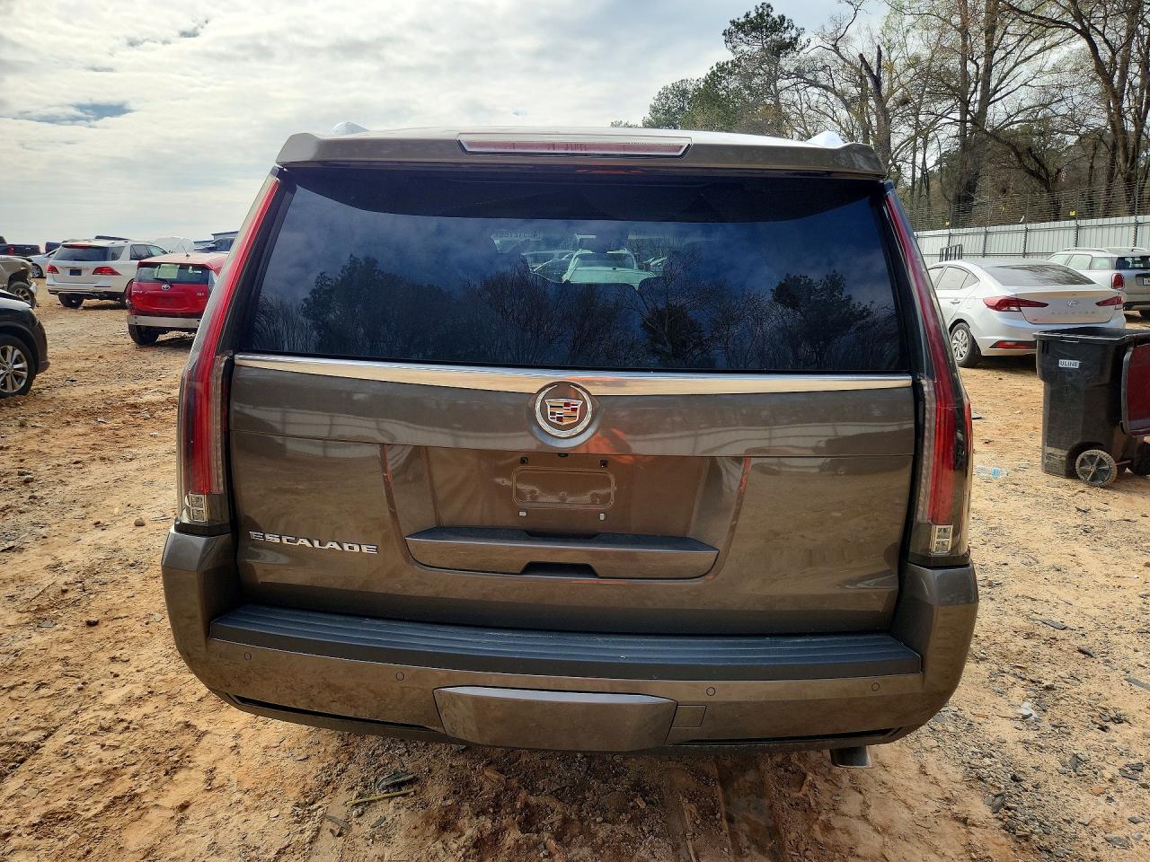 2016 Cadillac Escalade Premium - Image 6