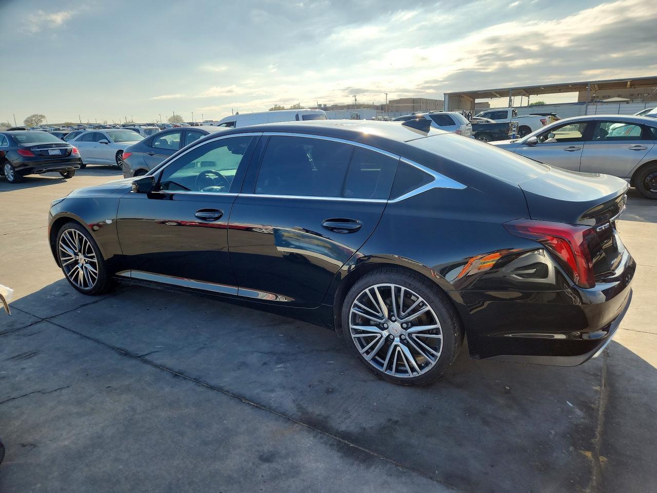 2021 Cadillac Ct5 Luxury - Фото 2