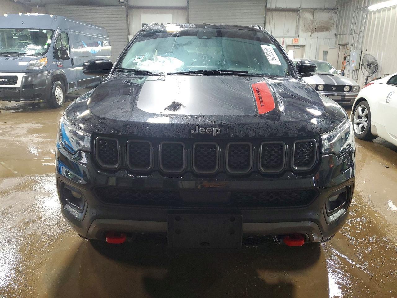 2023 Jeep Compass Trailhawk - Фото 5