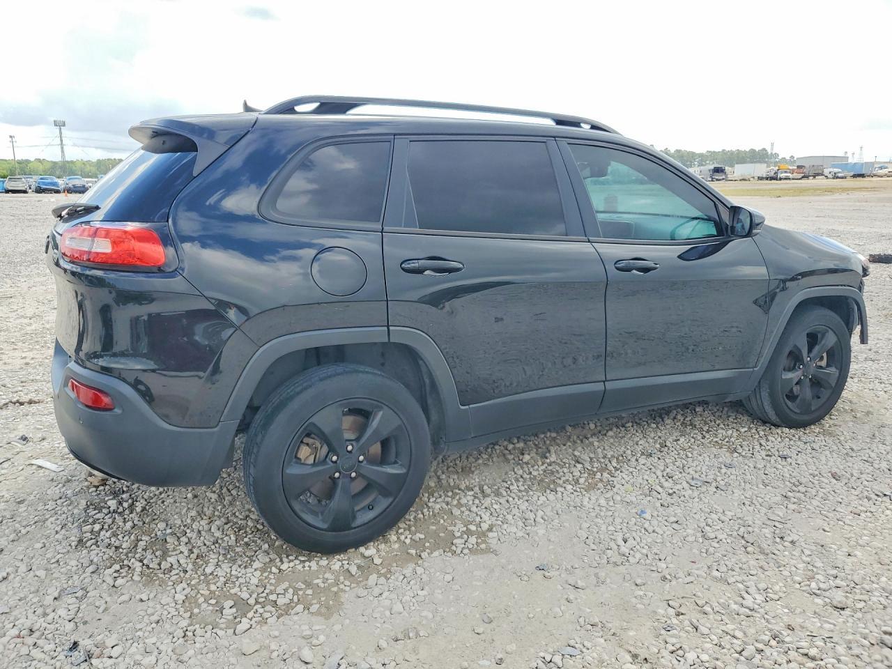 2016 Jeep Cherokee Latitude - Фото 3