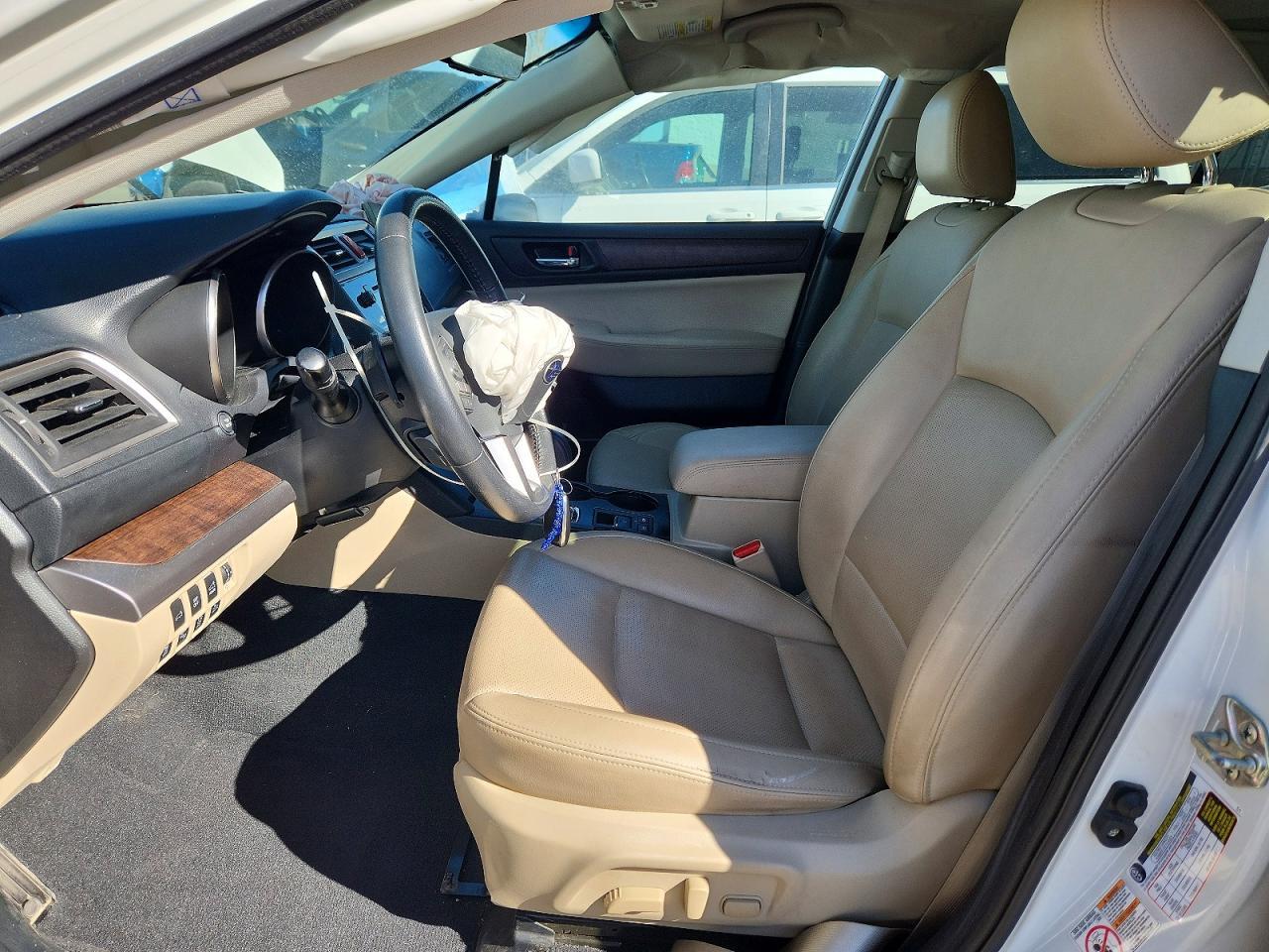 2017 Subaru Outback 3.6R Limited - Image 7