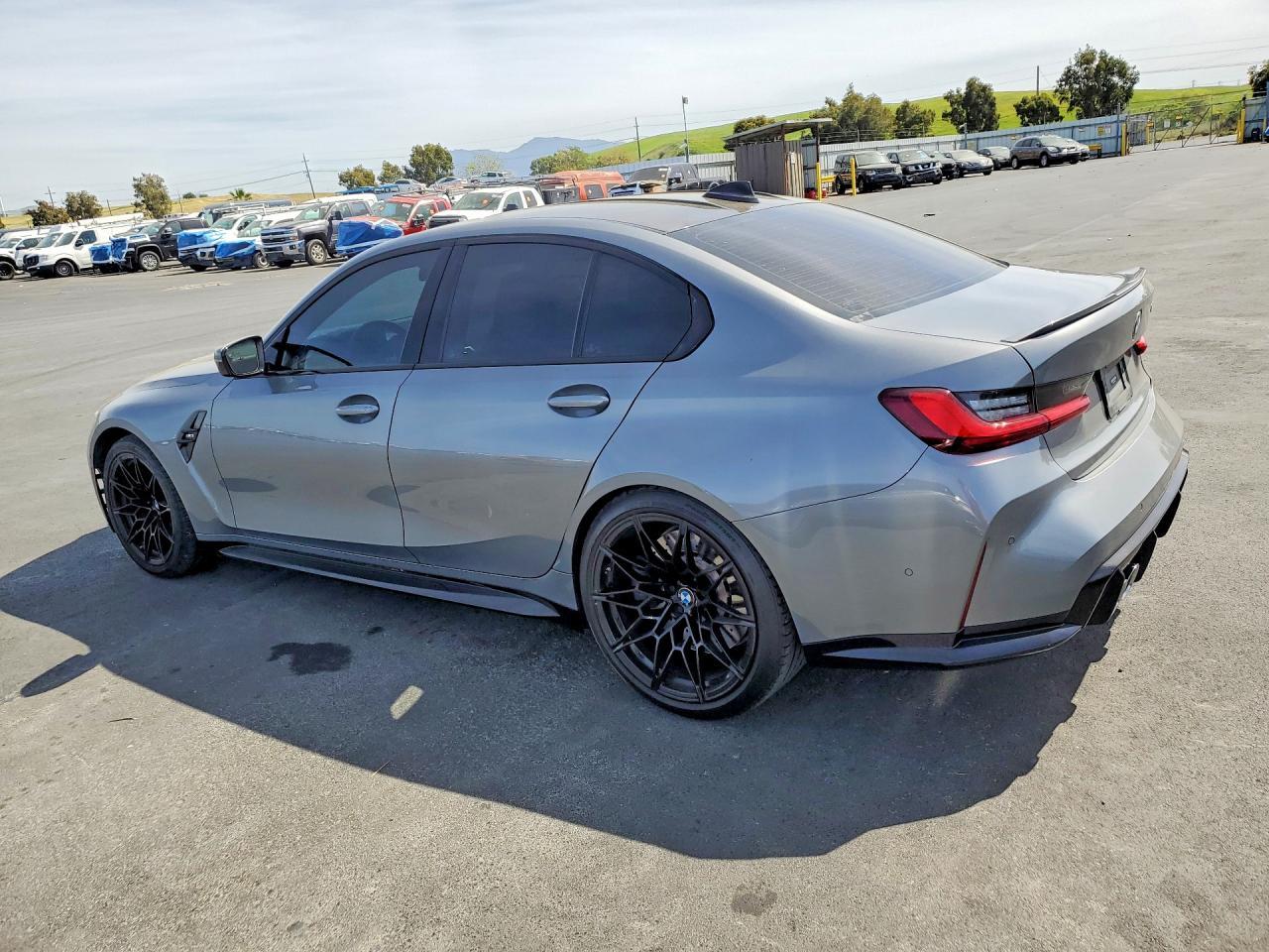 2022 BMW M3 - Фото 2