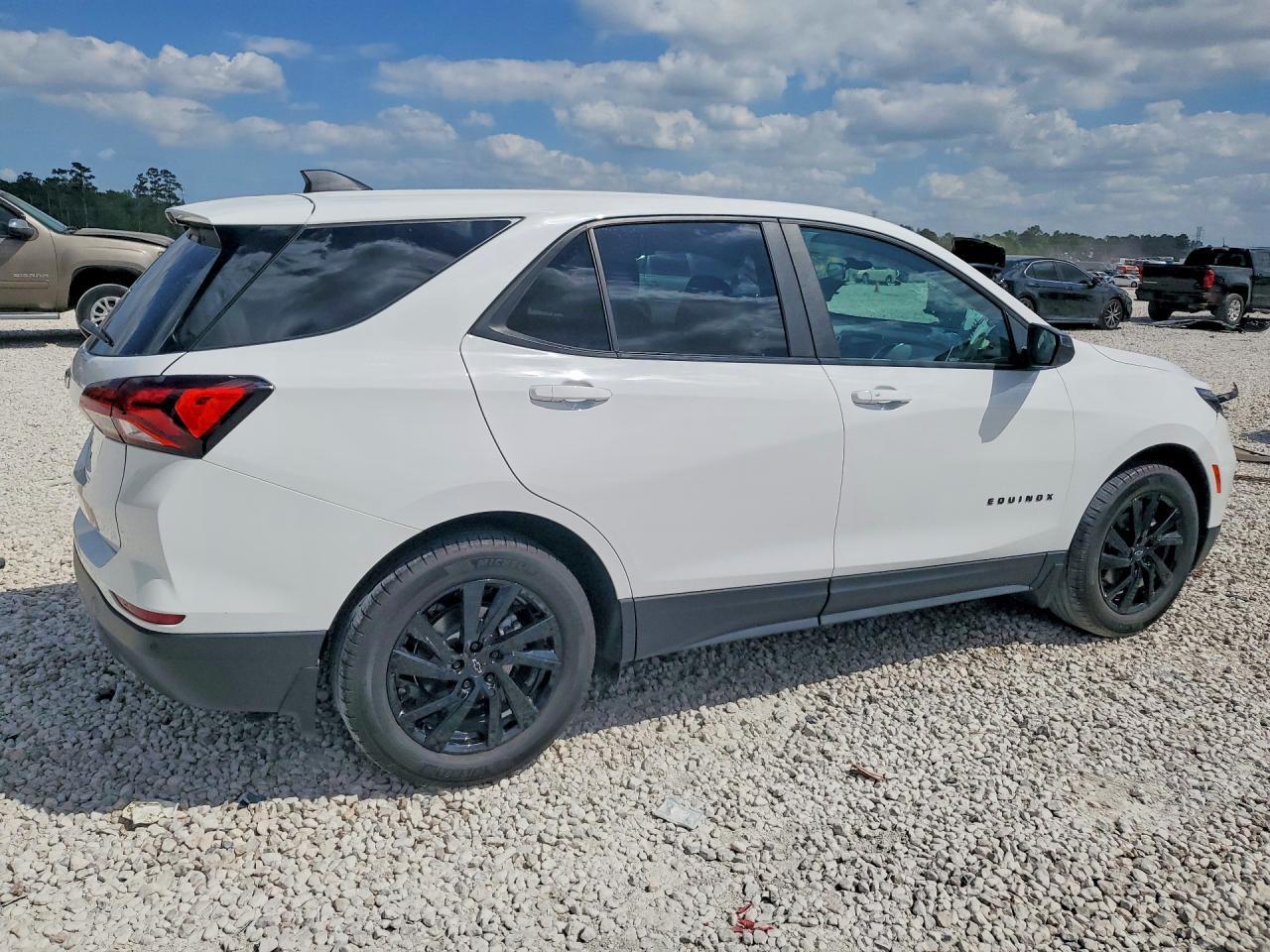 2024 Chevrolet Equinox Ls - Image 3