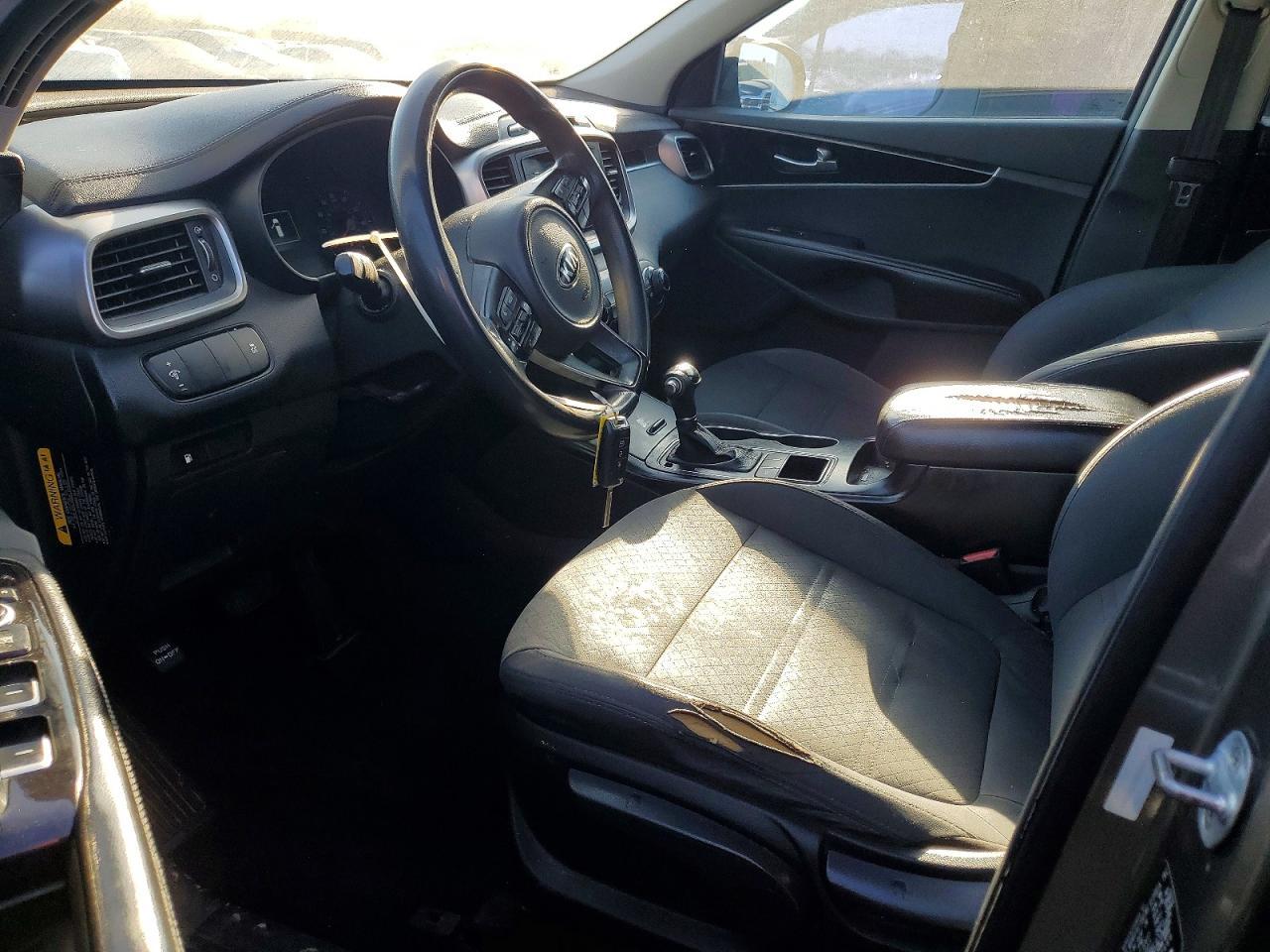 2017 Kia Sorento L - Image 7