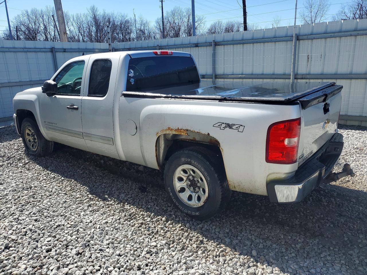 2011 Chevrolet Silverado K1500 Ls - Image 2