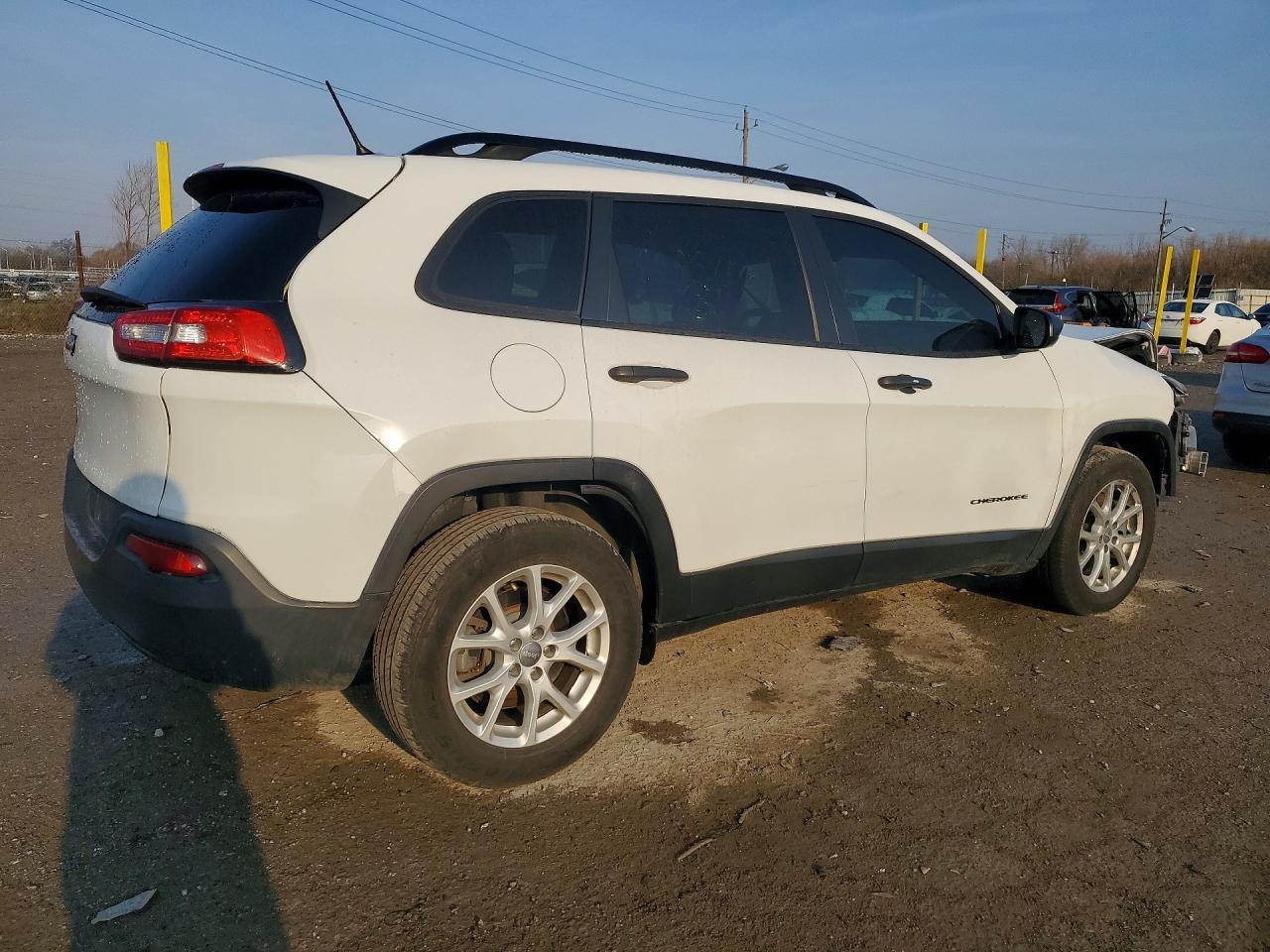 2017 Jeep Cherokee Sport - Фото 3
