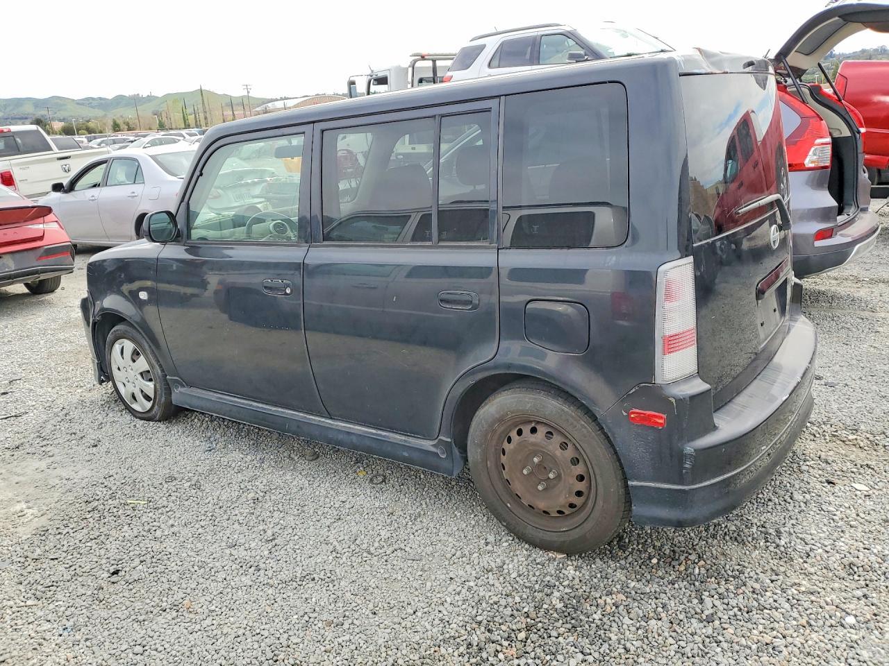 2006 Scion Xb Base - Фото 2