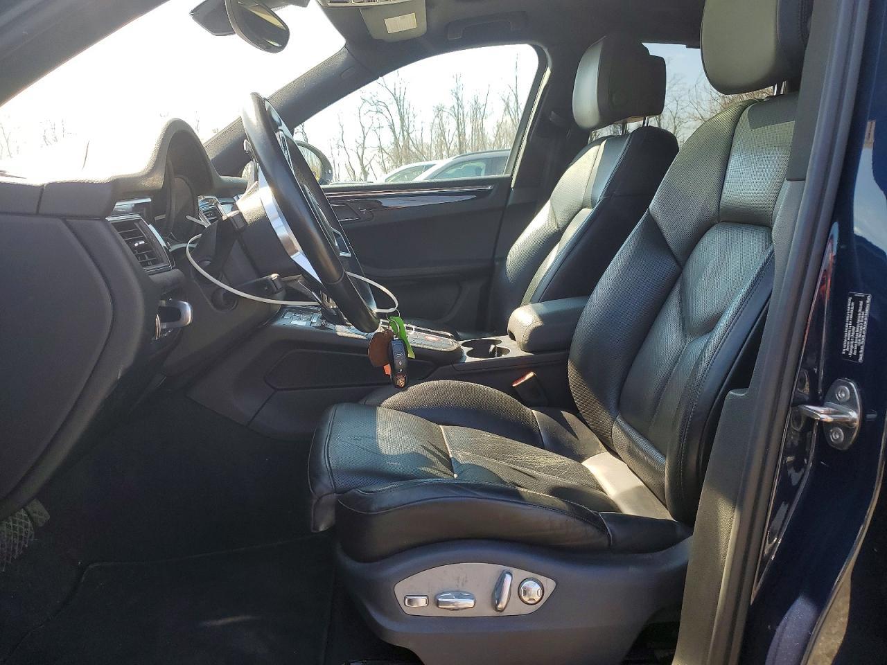2015 Porsche Macan S - Image 7