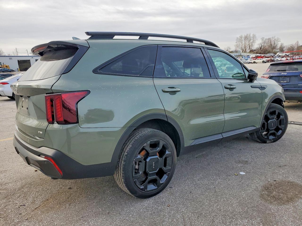 2024 Kia Sorento X-Line Ex - Image 3