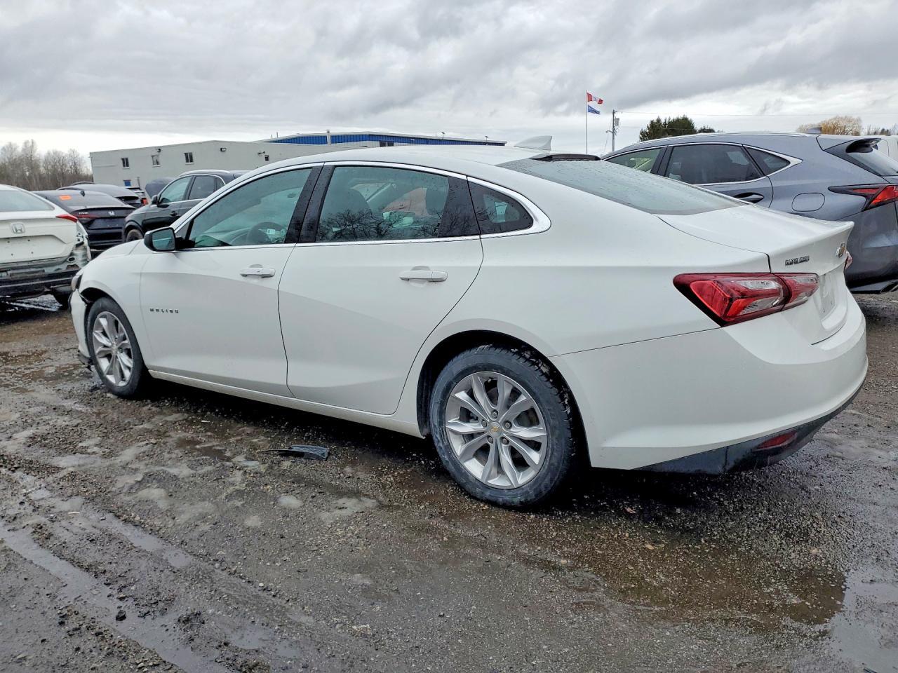 2022 Chevrolet Malibu Lt - Фото 2