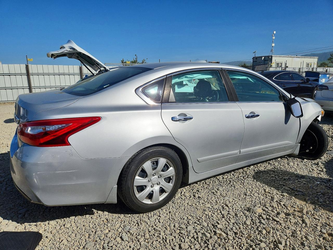 2017 Nissan Altima 2.5 S - Фото 3