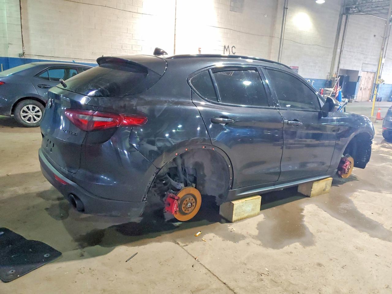 2019 Alfa Romeo Stelvio Ti - Image 3