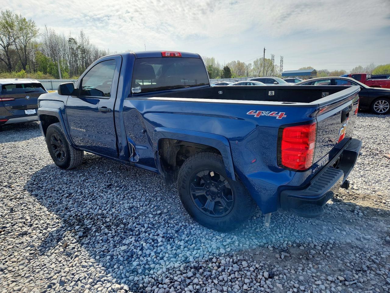 2016 Chevrolet Silverado K1500 - Фото 2