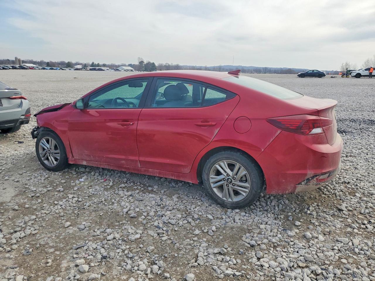 2019 Hyundai Elantra Sel - Image 2