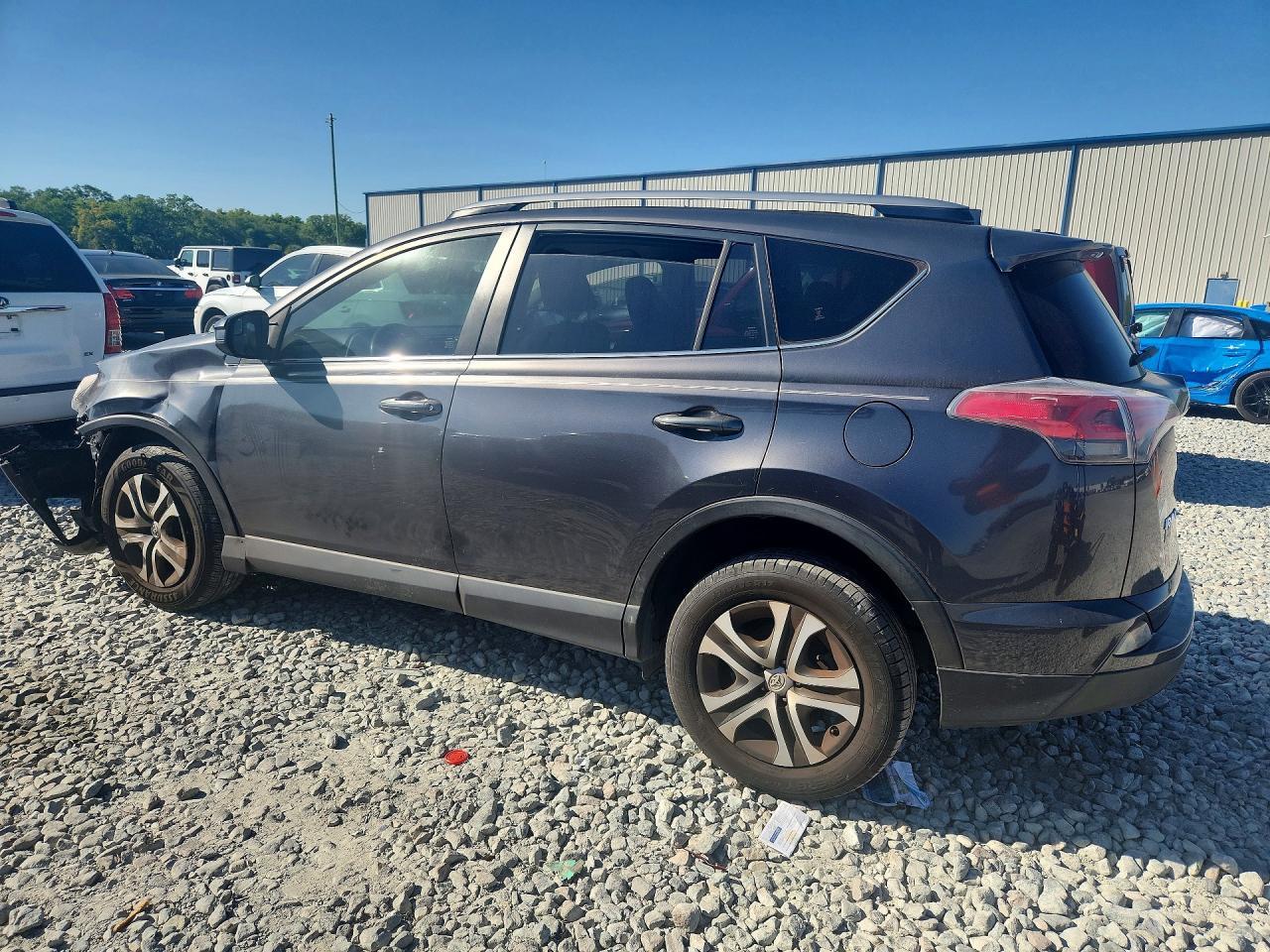 2017 Toyota Rav4 Le - Фото 2