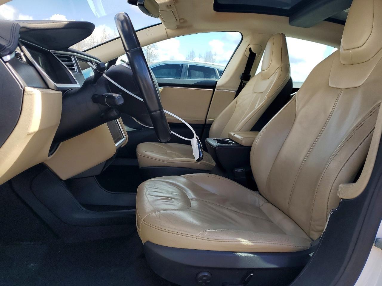 2013 Tesla Model S - Image 7