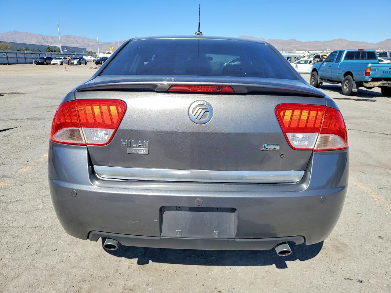 2010 Merc Milan Premier - Фото 6