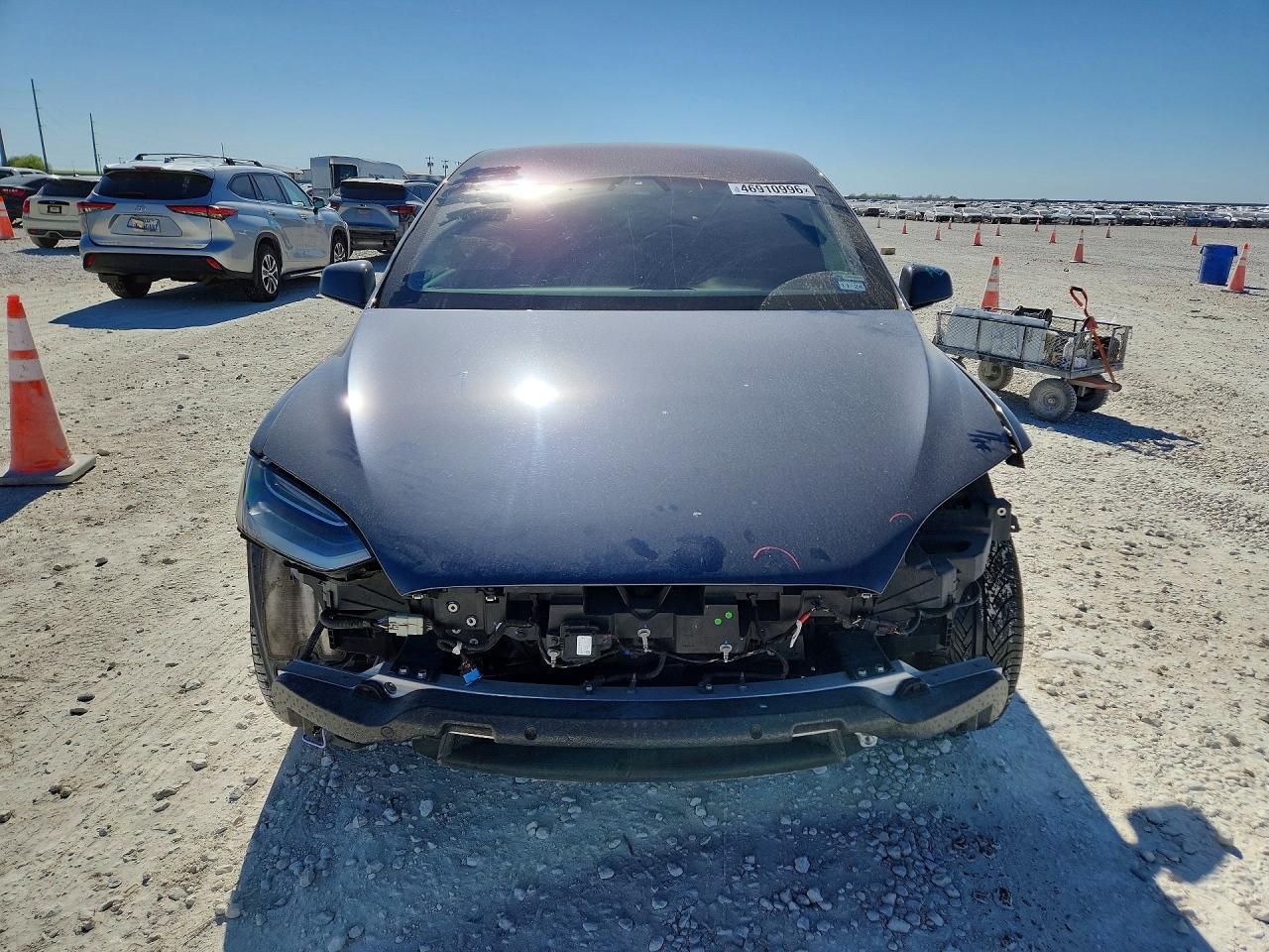2022 Tesla Model X - Image 5