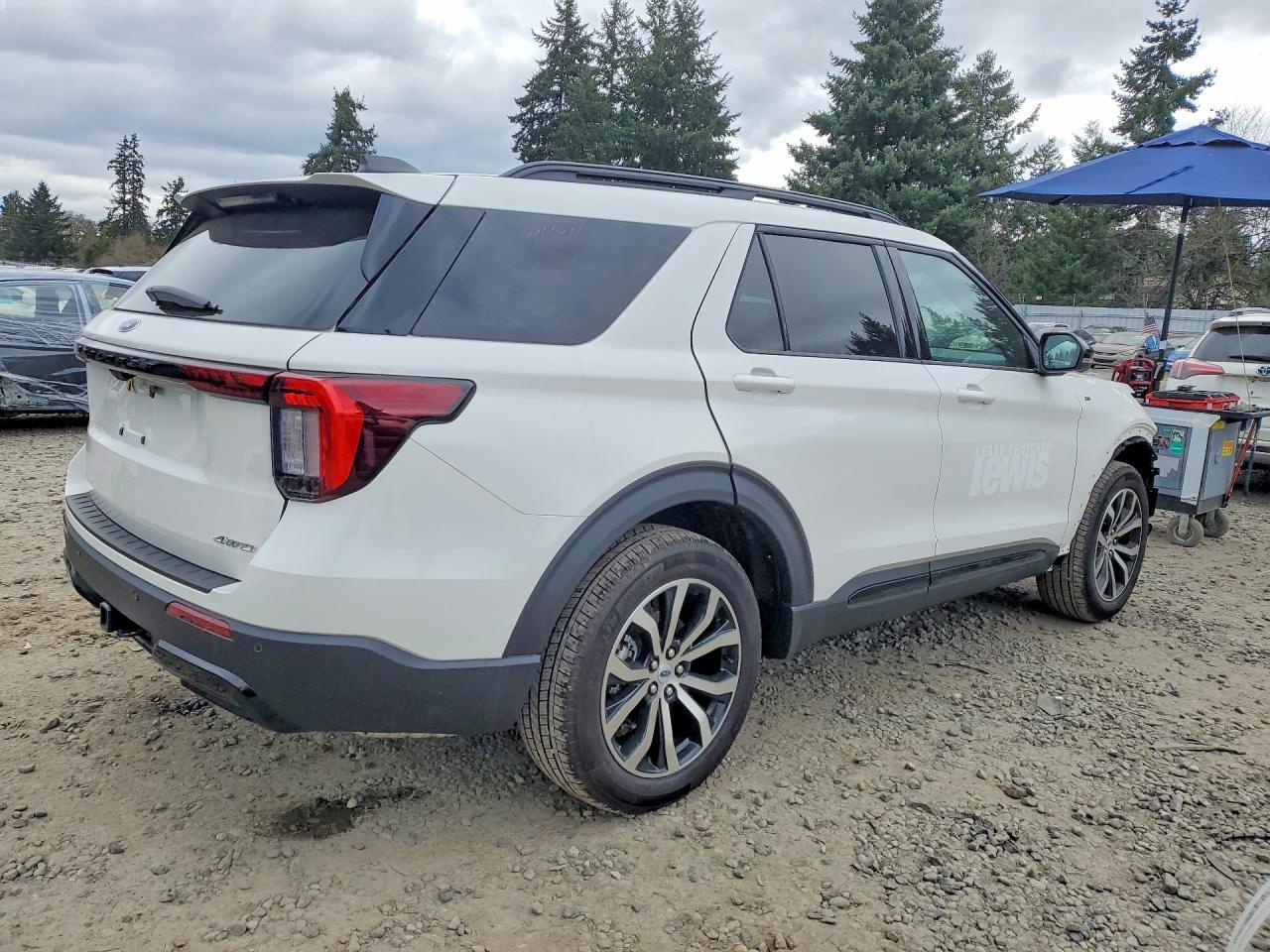 2025 Ford Explorer St-Line - Фото 3
