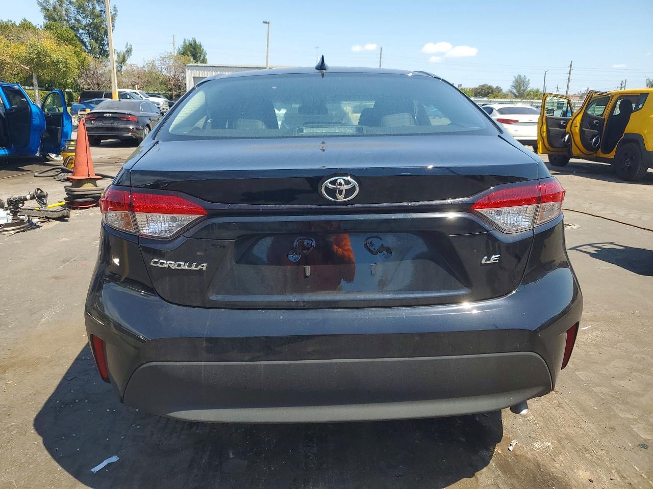 2025 Toyota Corolla Le - Image 6