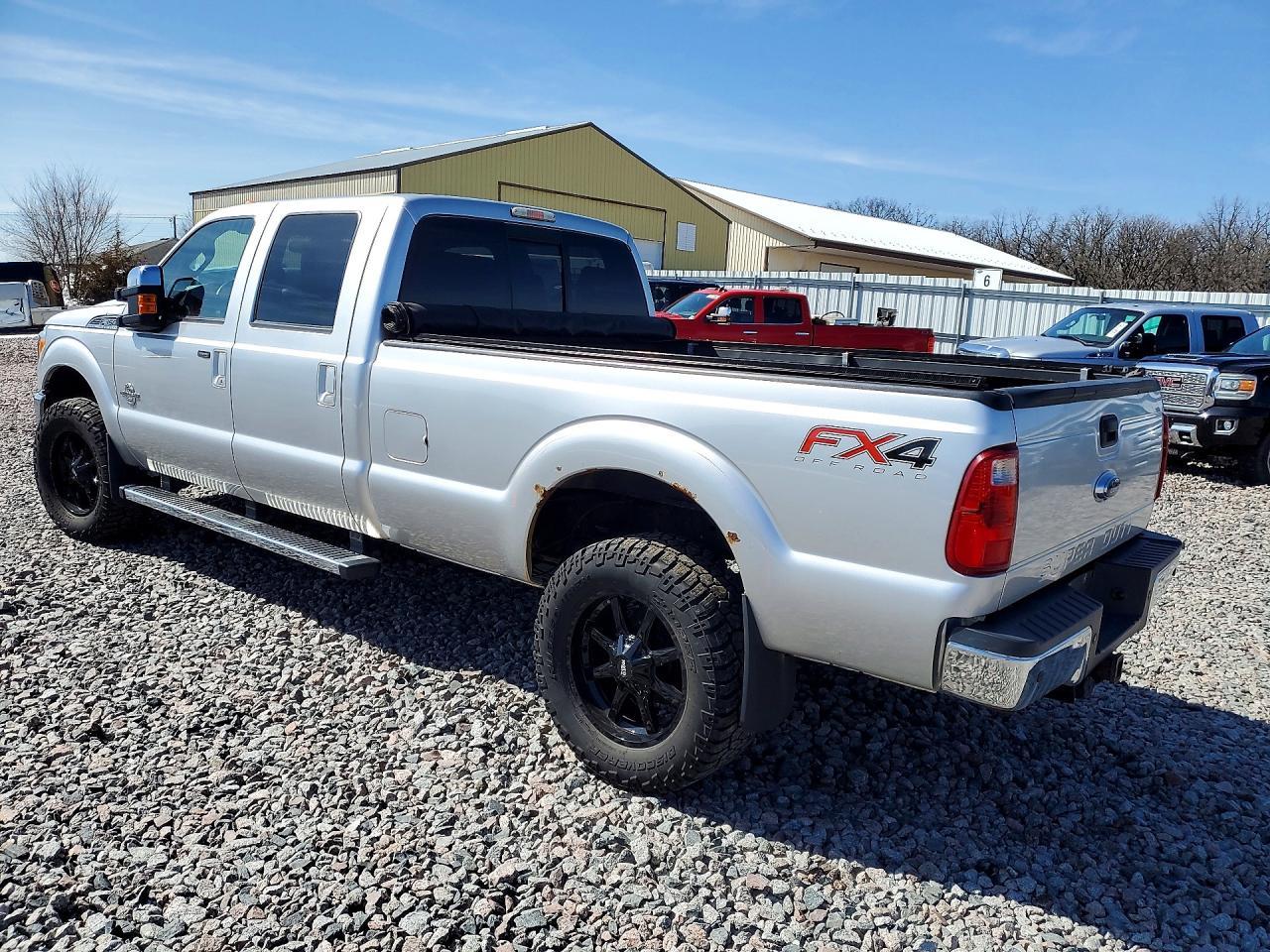 2015 Ford F350 Super Duty - Фото 2