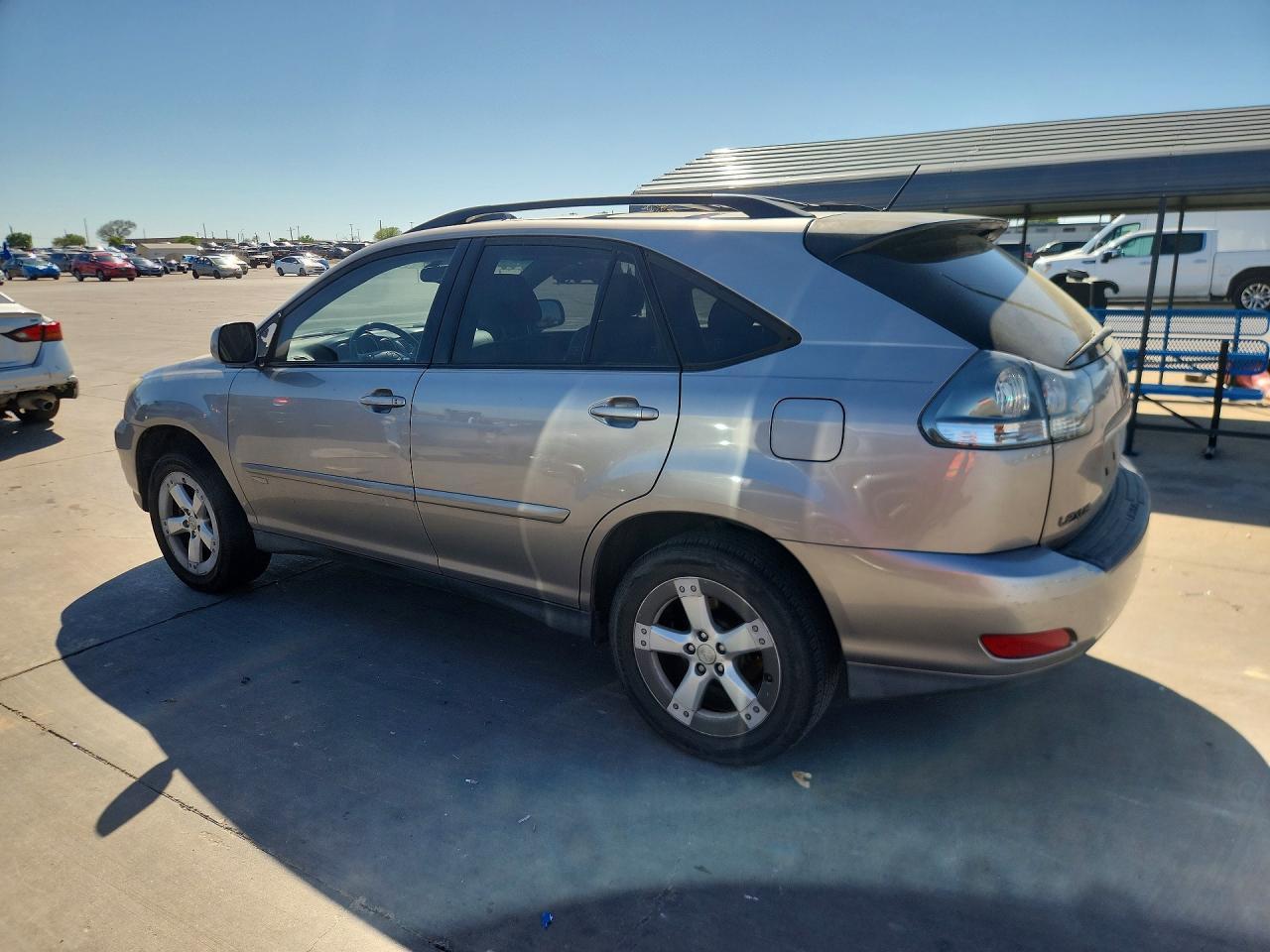 2005 Lexus Rx 330 Base - Image 2