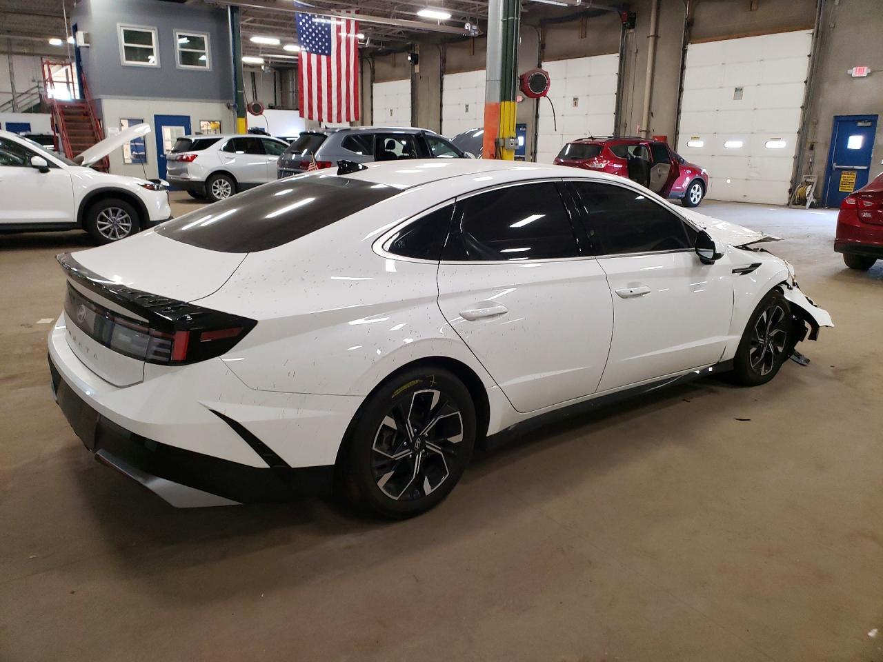 2024 Hyundai Sonata Sel - Image 3