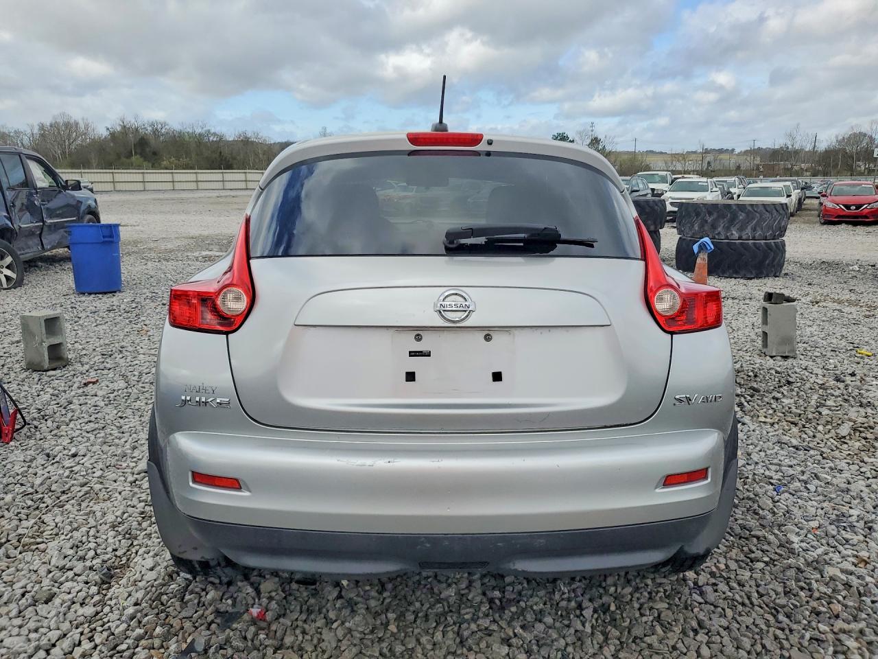 2011 Nissan Juke S - Фото 6