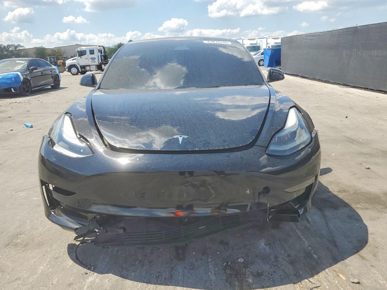 2023 Tesla Model 3 - Image 5