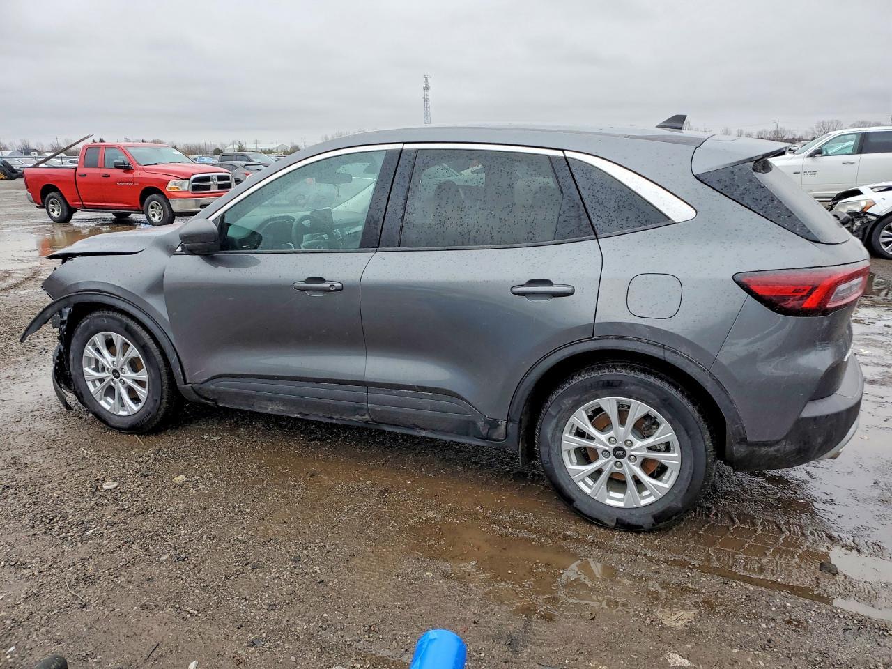 2023 Ford Escape Active - Image 2