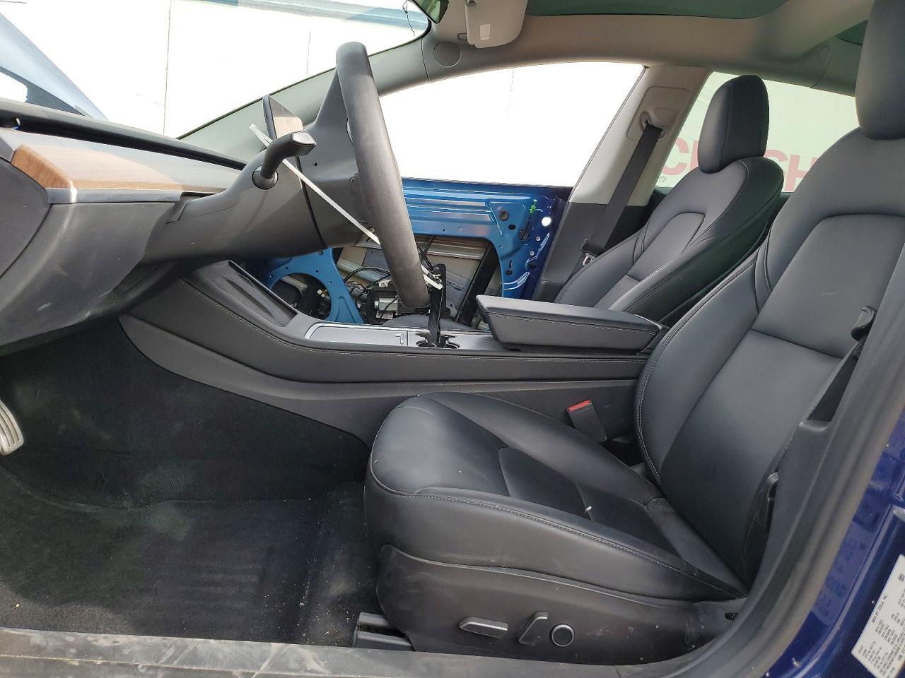 2022 Tesla Model 3 - Image 7
