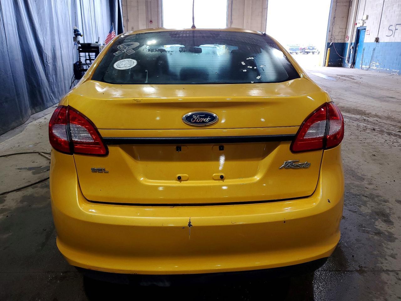 2012 Ford Fiesta Sel - Фото 6