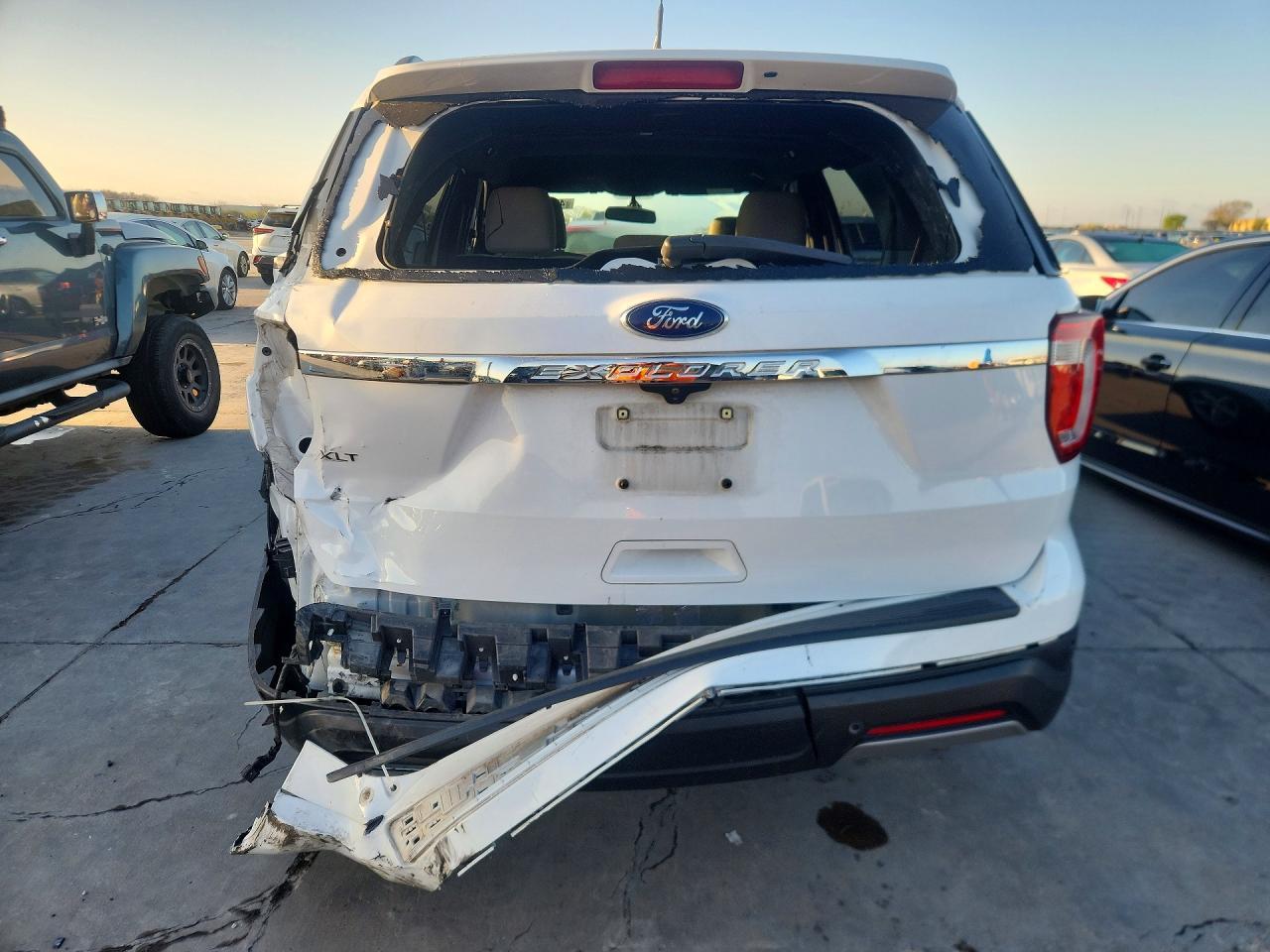 2019 Ford Explorer Xlt - Image 6