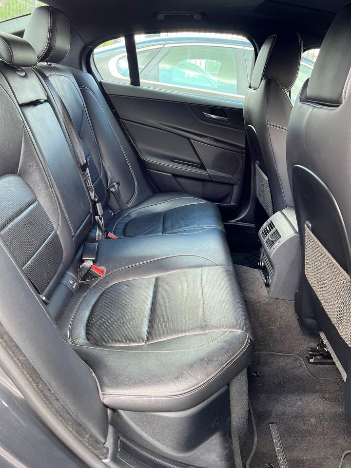 2019 Jaguar Xe S - Image 6