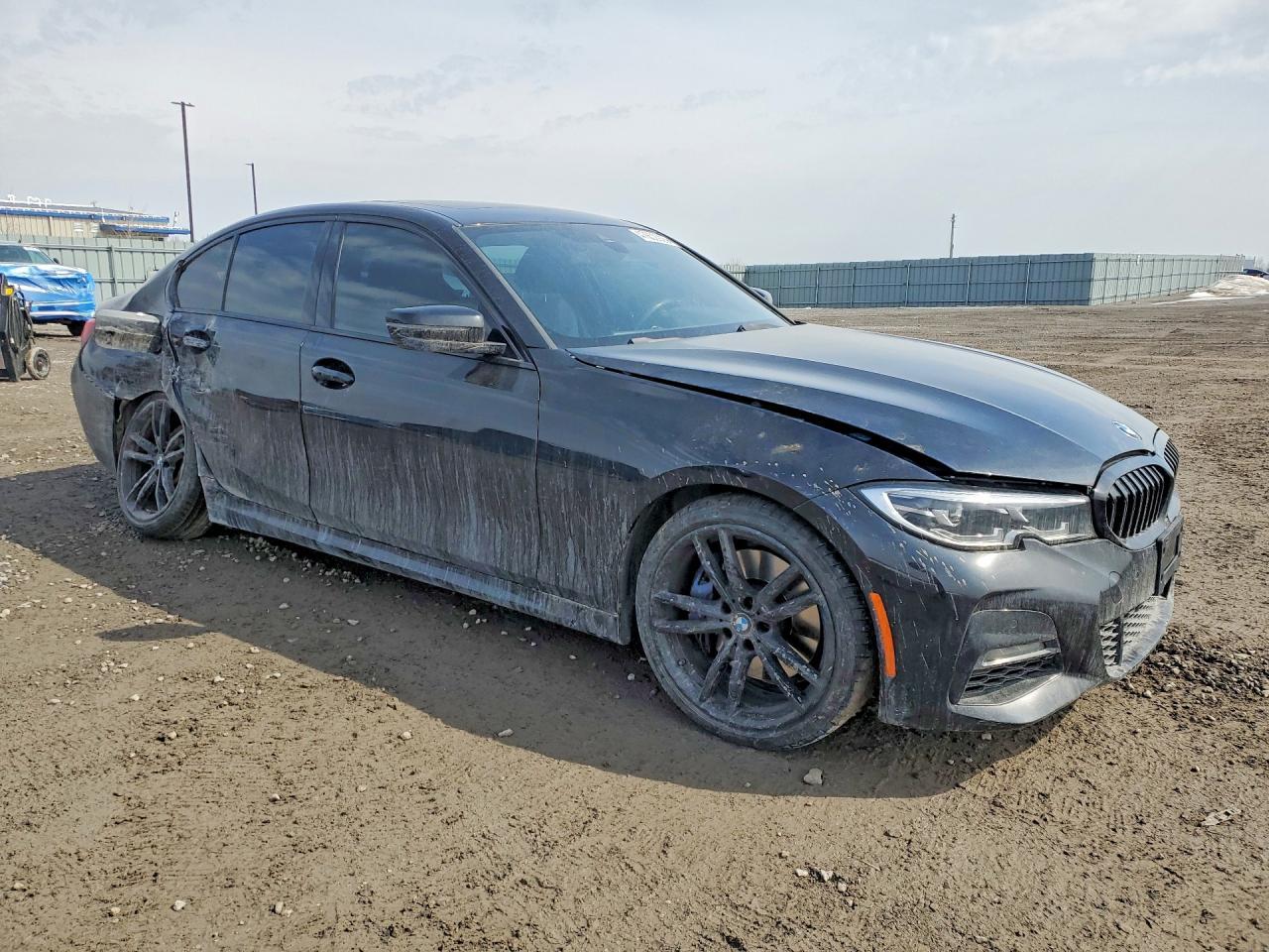 2020 BMW 330Xi - Фото 4