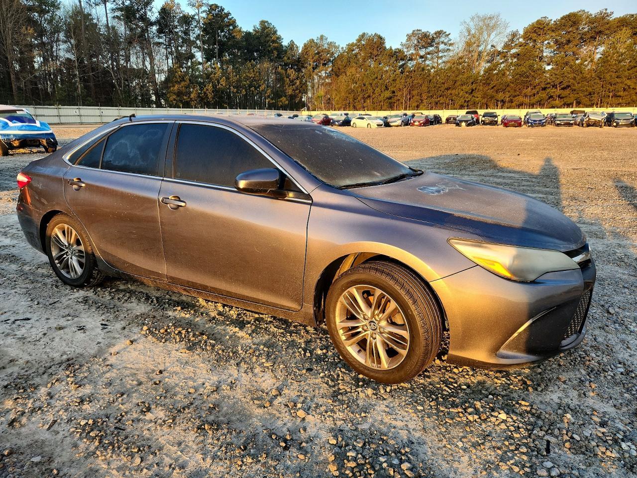 2017 Toyota Camry Se - Фото 4
