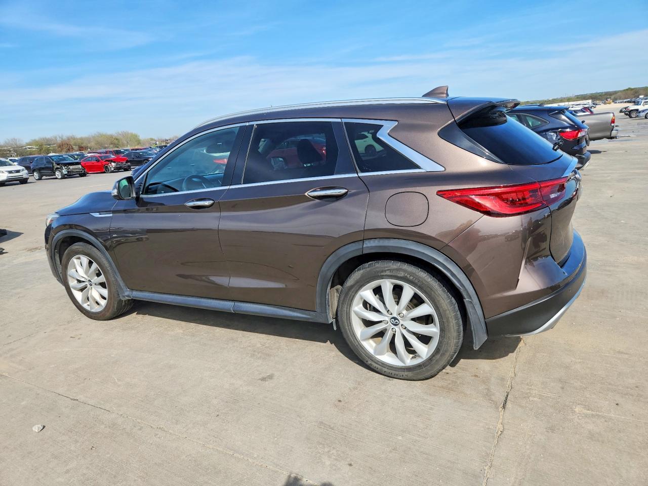 2019 Infiniti Qx50 Essential - Image 2