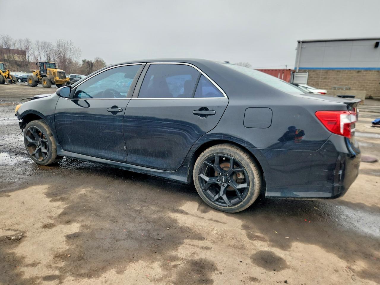 2012 Toyota Camry Se - Фото 2