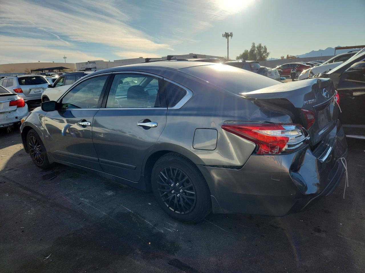 2017 Nissan Altima 2.5 - Фото 2