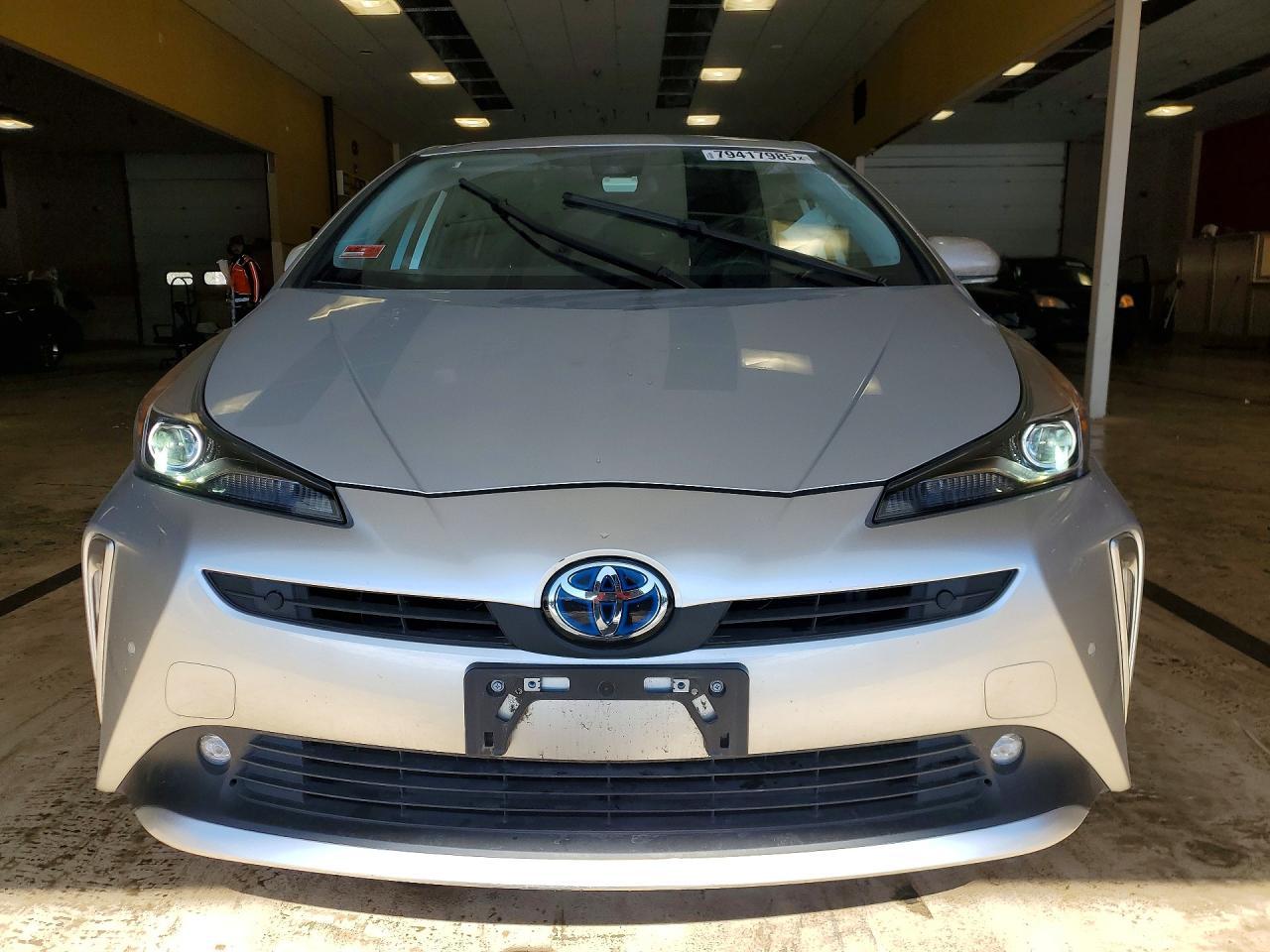 2022 Toyota Prius Le Awd-E - Фото 5