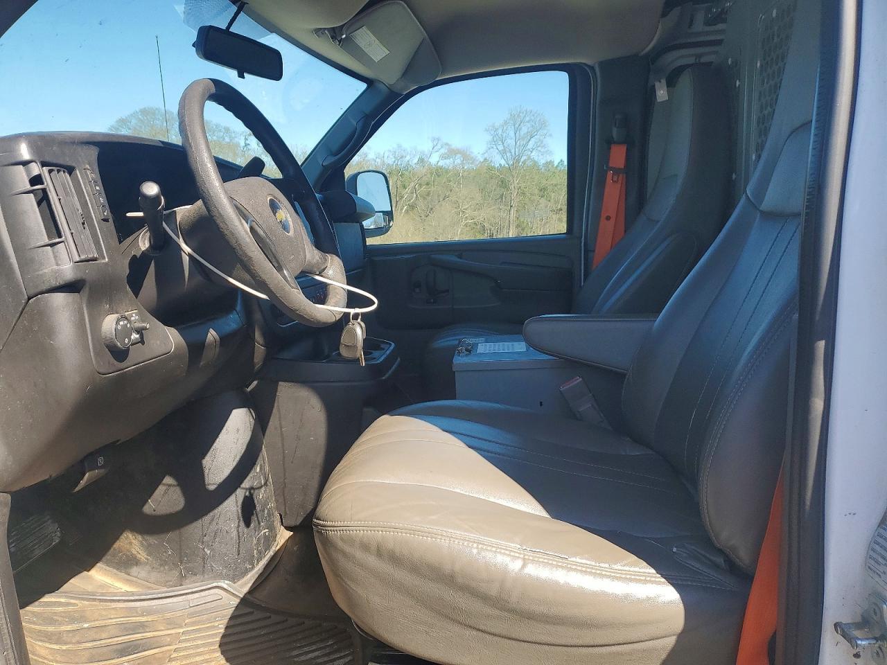 2015 Chevrolet Express 2500 Cargo Utility / Service Van - Фото 7
