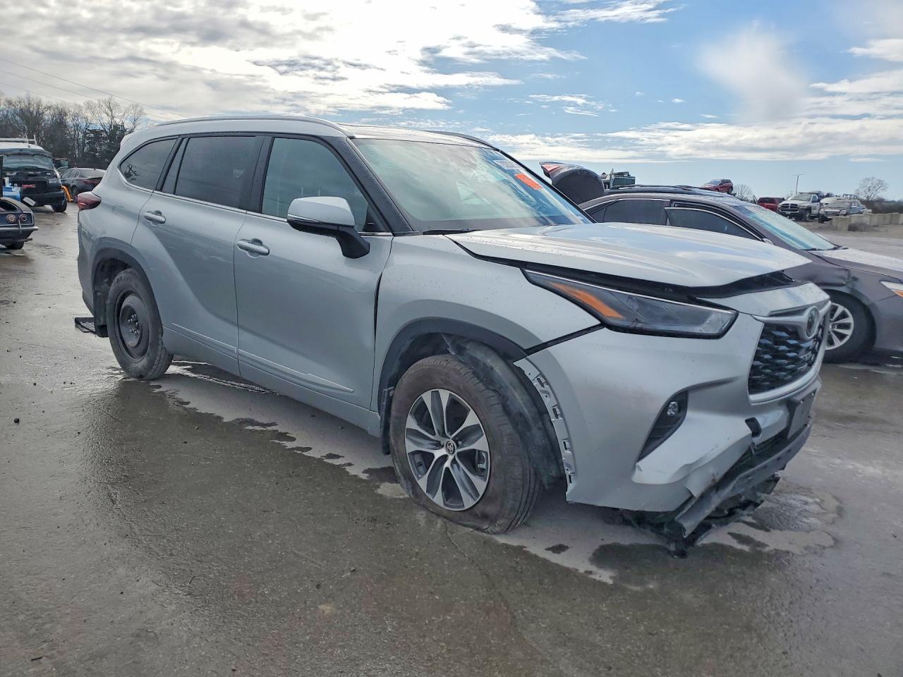 2025 Toyota Highlander Xle - Фото 4