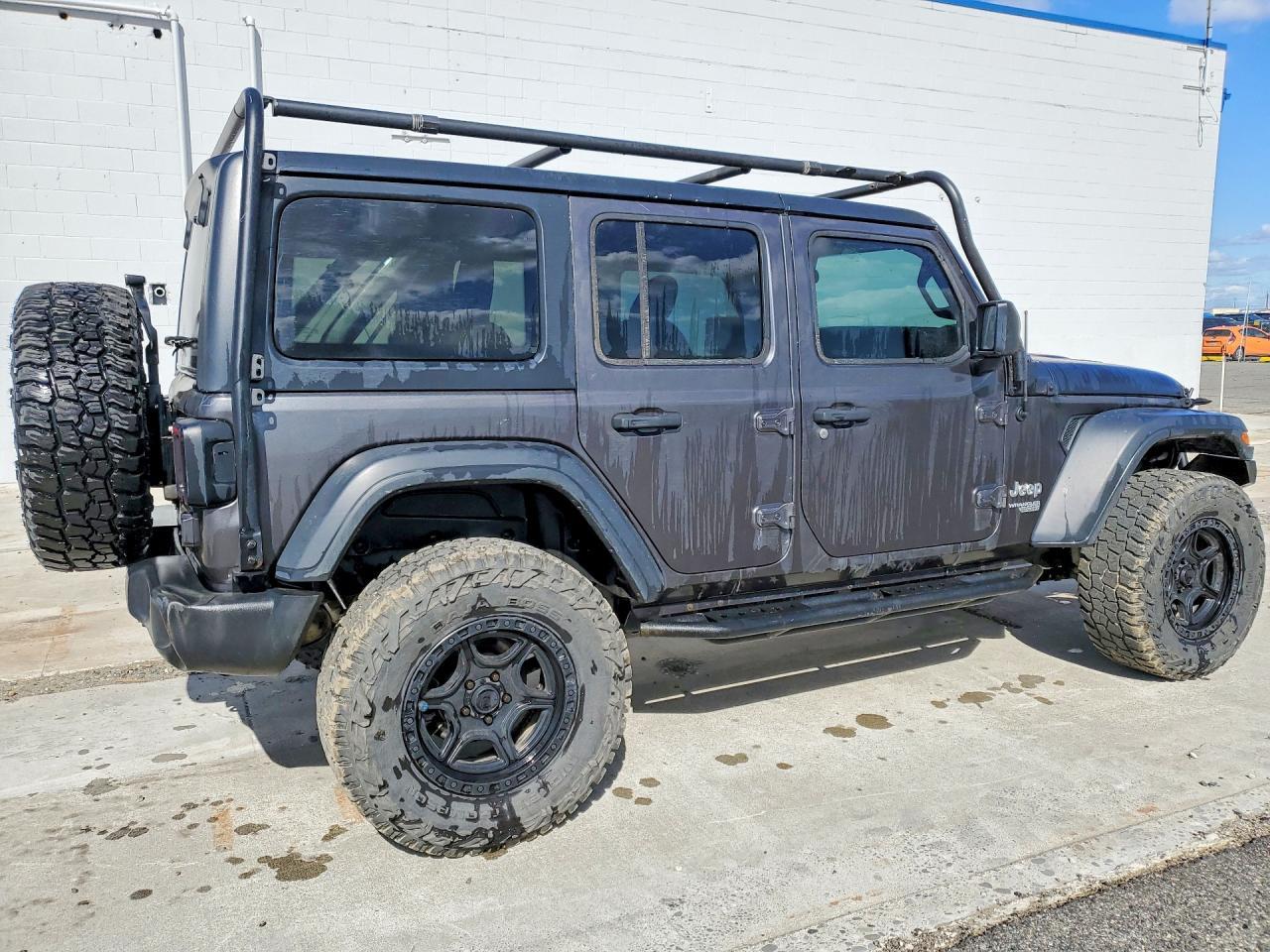 2018 Jeep Wrangler Unlimited Sport - Image 3